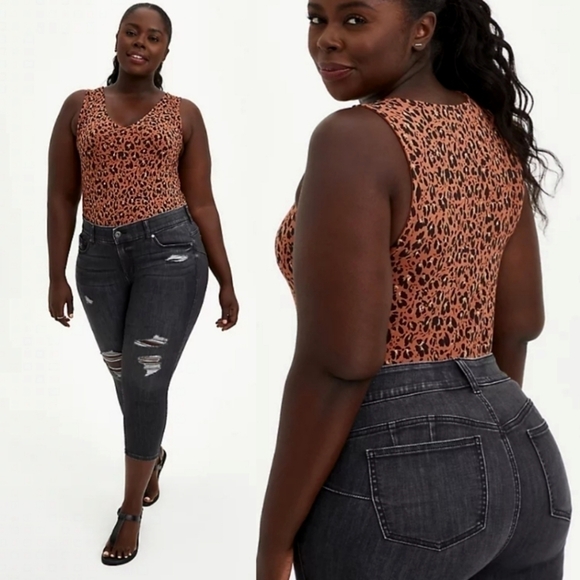 NWT Torrid | Leopard V-Neck Foxy Tee - Picture 11 of 11